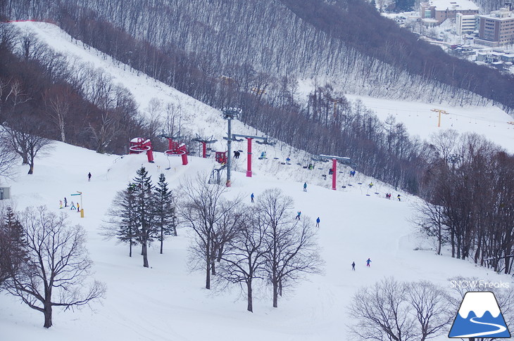 朝里川温泉スキー場 強風にも負けずリフト運行！絶景と急斜面が魅力の穴場ゲレンデ♪